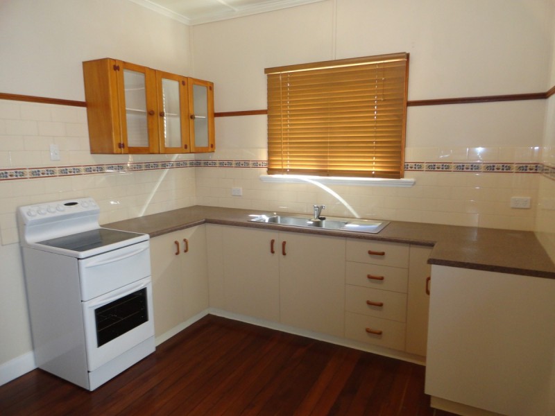 14 Lydwin Crescent, East Toowoomba QLD 4350