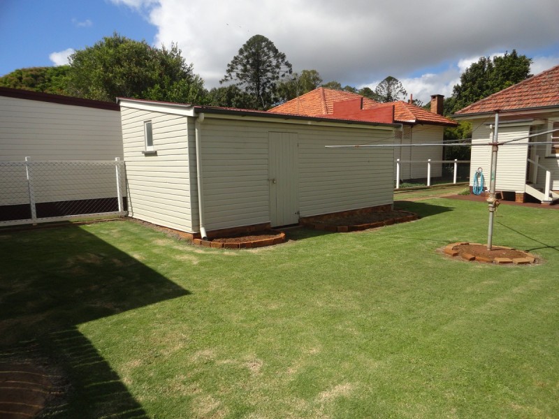 14 Lydwin Crescent, East Toowoomba QLD 4350
