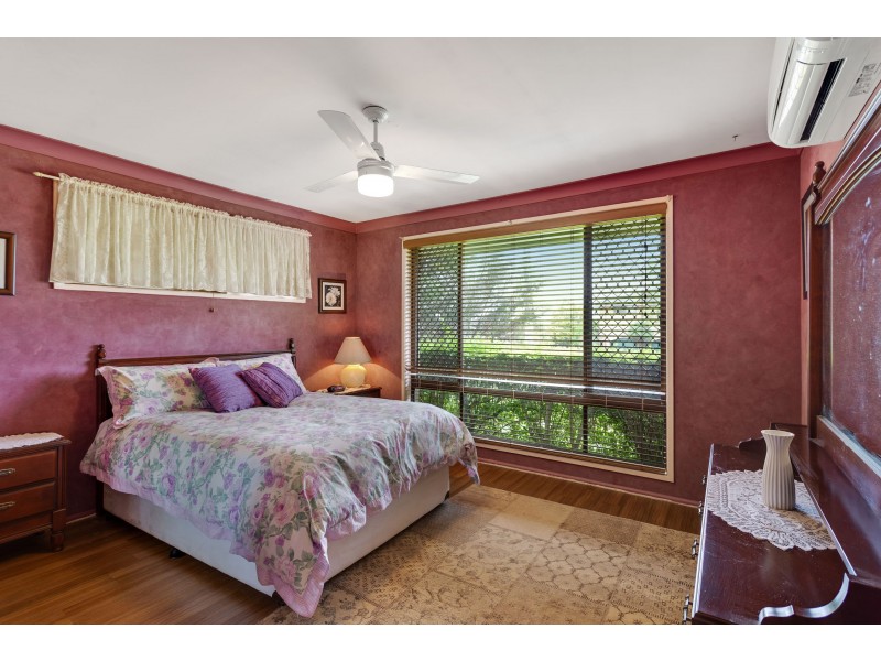 82 Jennifer Crescent, Darling Heights QLD 4350