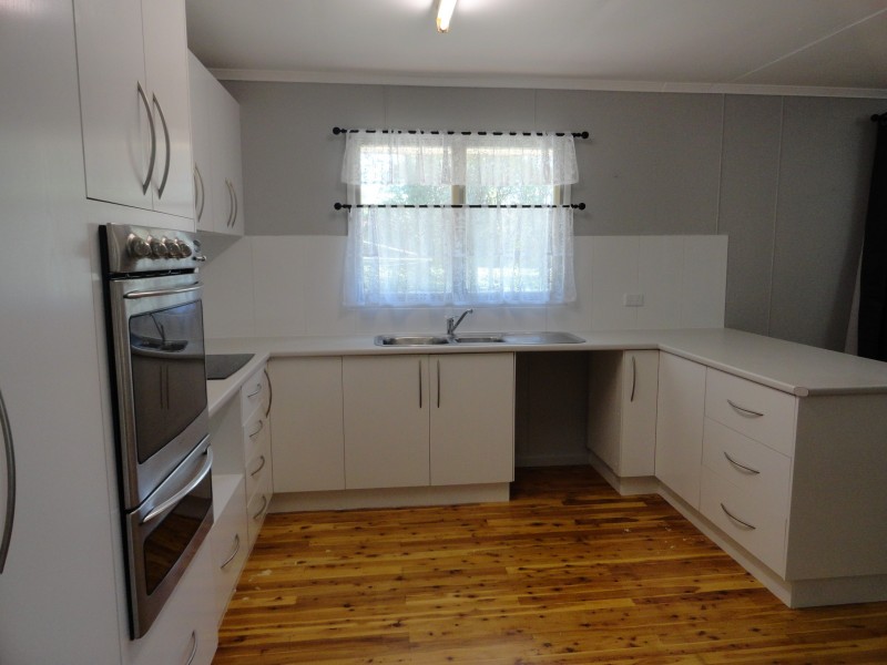 51 Hoey Street, Kearneys Spring QLD 4350