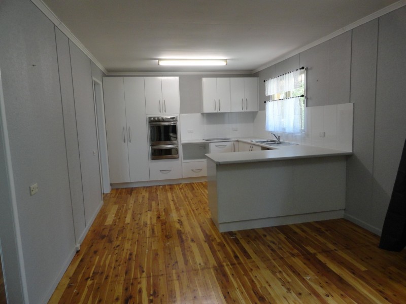 51 Hoey Street, Kearneys Spring QLD 4350