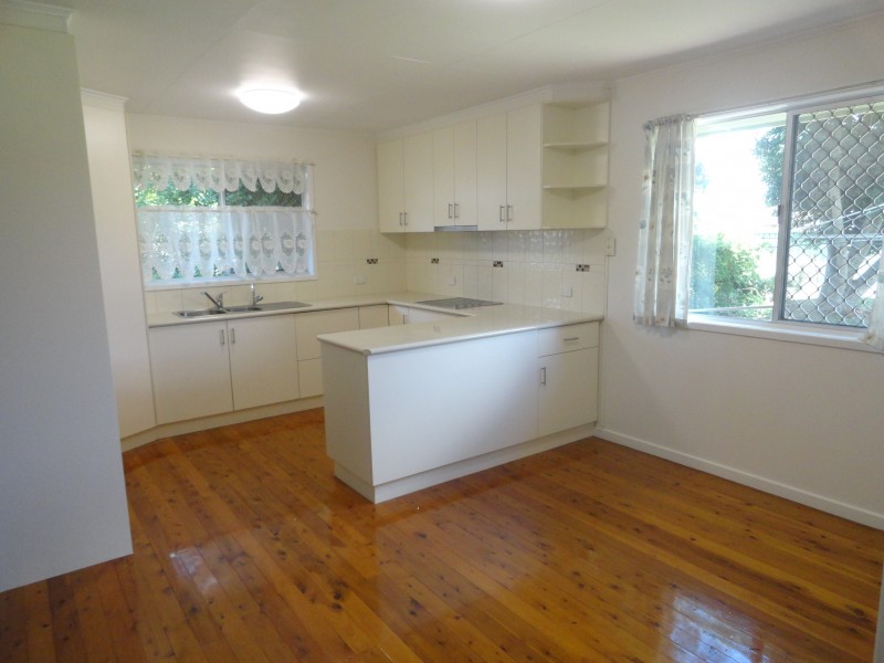 8 Skoien Street, Harristown QLD 4350