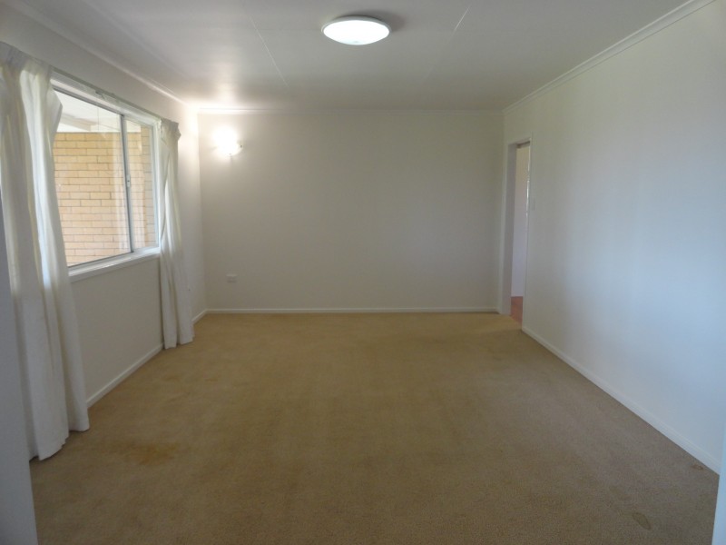 8 Skoien Street, Harristown QLD 4350