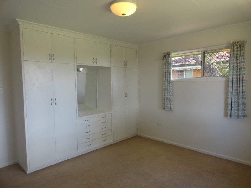 8 Skoien Street, Harristown QLD 4350