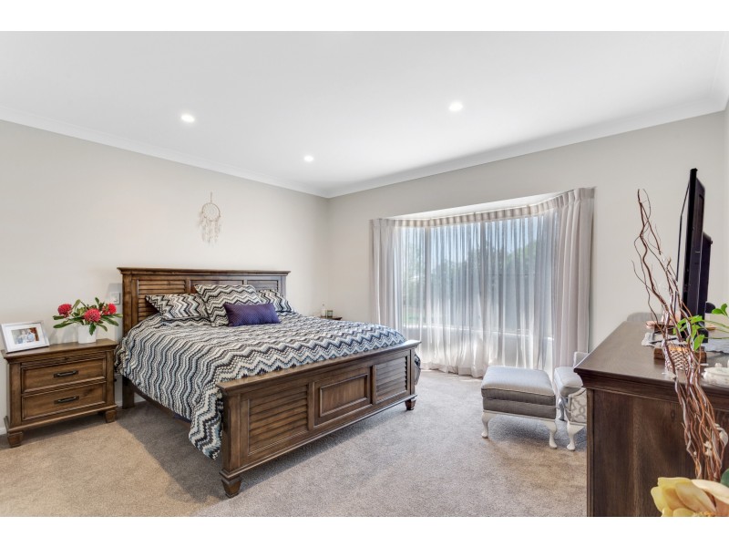 21 Michael Street, Westbrook QLD 4350