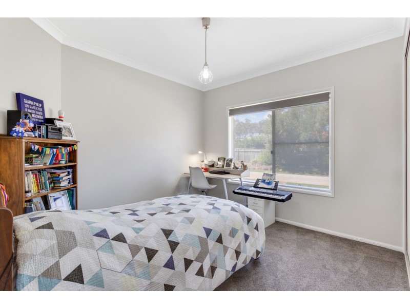 21 Michael Street, Westbrook QLD 4350