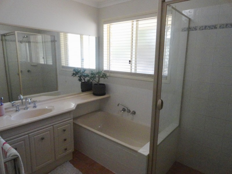 3 May Court, Withcott QLD 4352
