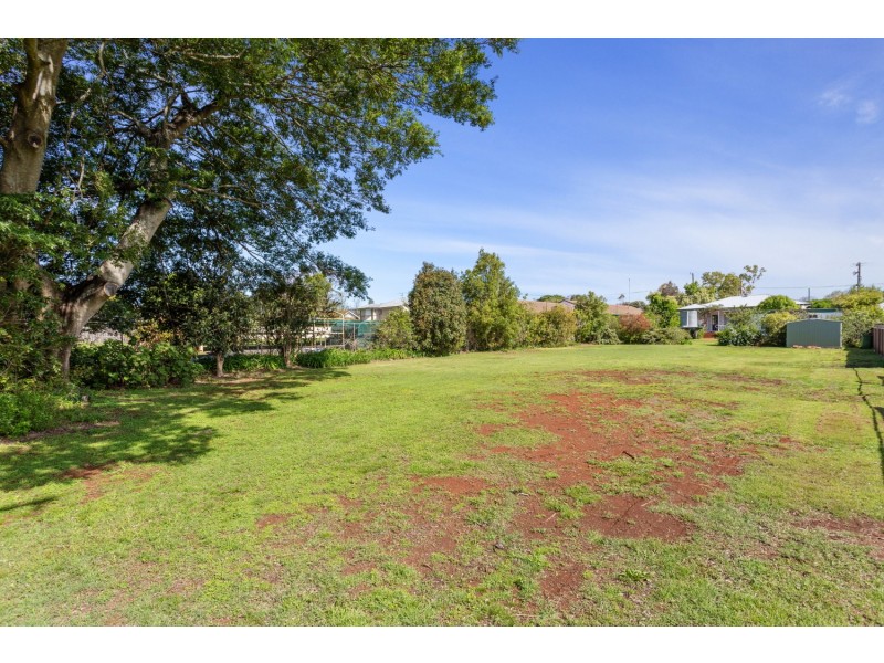 17 Perth Street, Rangeville QLD 4350