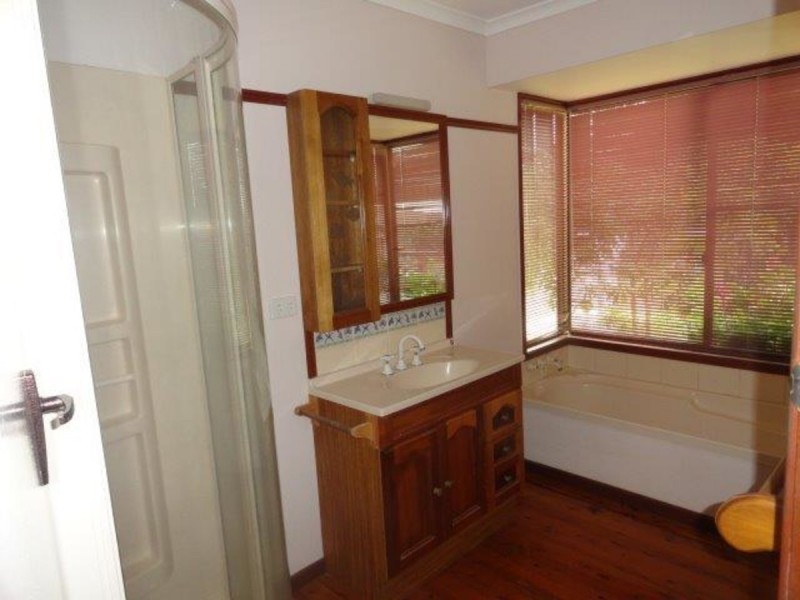 9 Gunn Street, Kearneys Spring QLD 4350