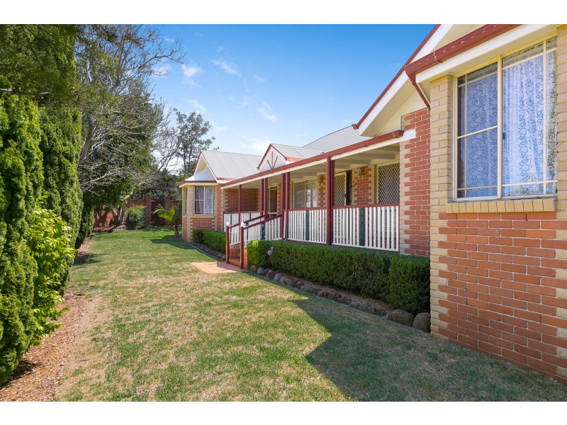 341 Spring Street, Kearneys Spring QLD 4350