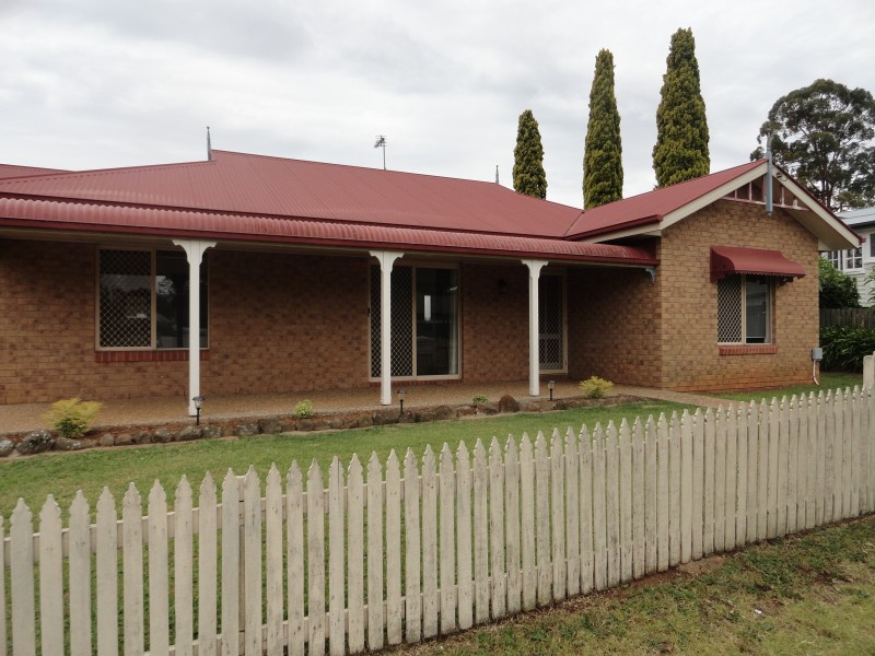 53 Dunmore Street, East Toowoomba QLD 4350