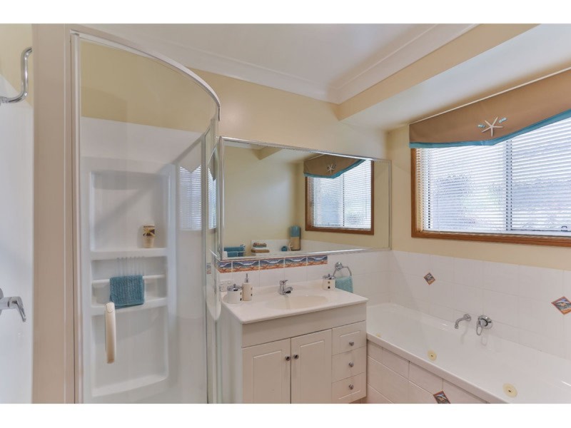 429 Hume Street, Kearneys Spring QLD 4350