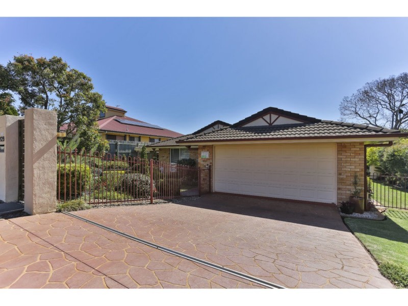 429 Hume Street, Kearneys Spring QLD 4350
