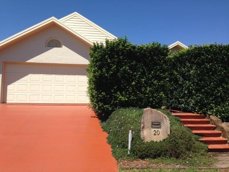 20 Bouganvillea Drive, Middle Ridge QLD 4350