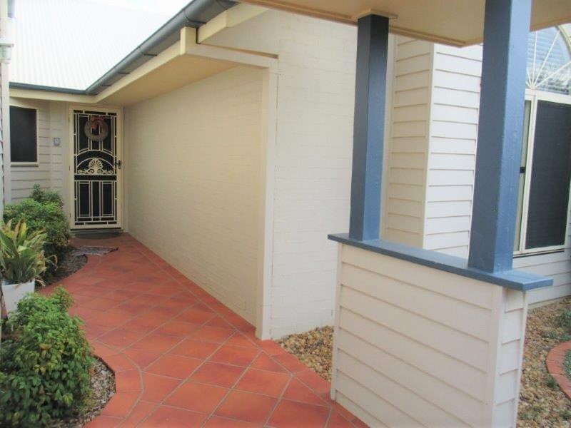 20 Bouganvillea Drive, Middle Ridge QLD 4350