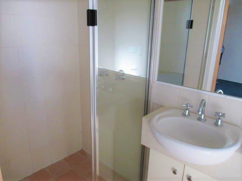 20 Bouganvillea Drive, Middle Ridge QLD 4350