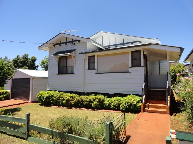 144 Russell Street, Newtown QLD 4350