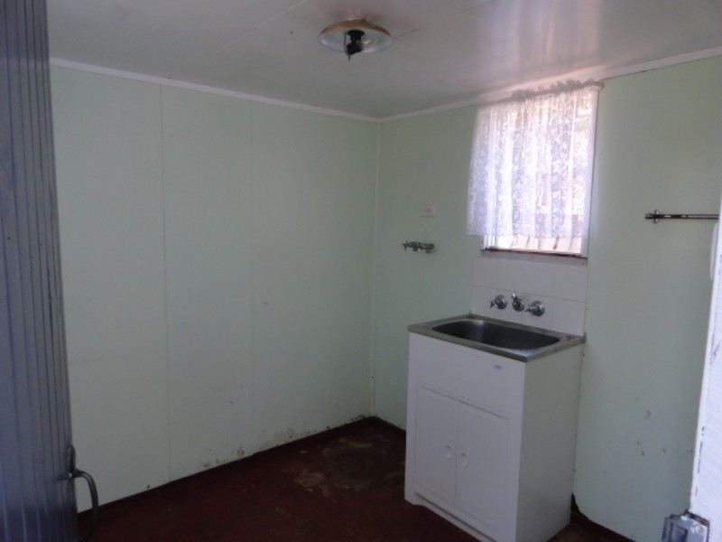 144 Russell Street, Newtown QLD 4350