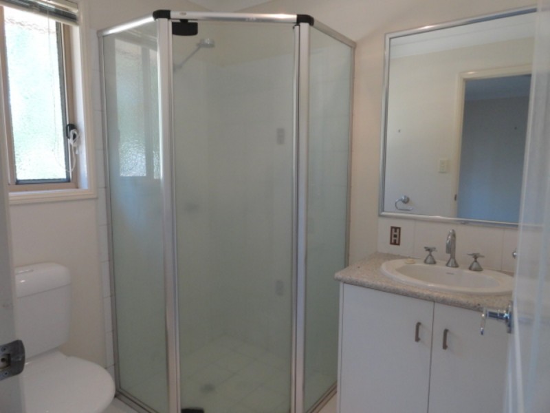 2/244 Mackenzie Street, Rangeville QLD 4350