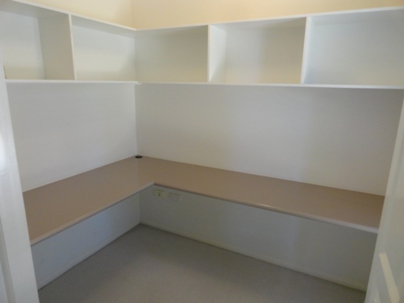 2/244 Mackenzie Street, Rangeville QLD 4350