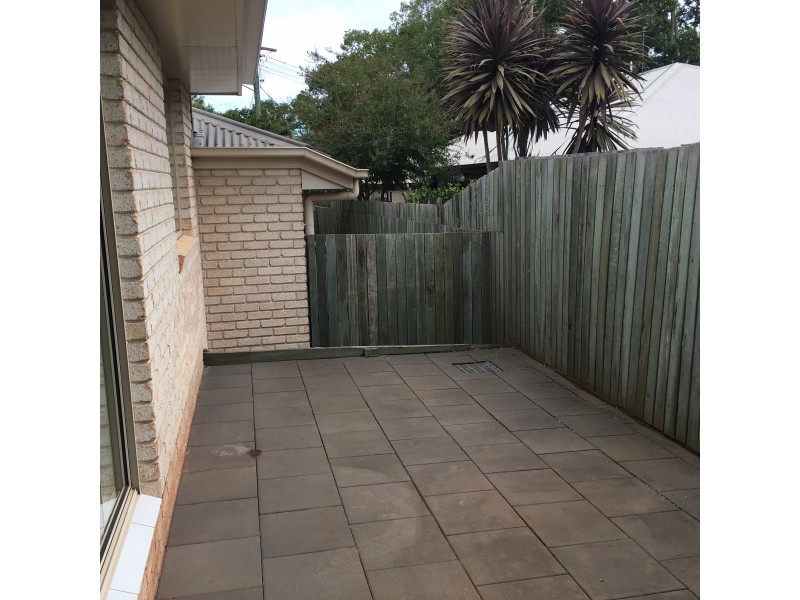 2/244 Mackenzie Street, Rangeville QLD 4350