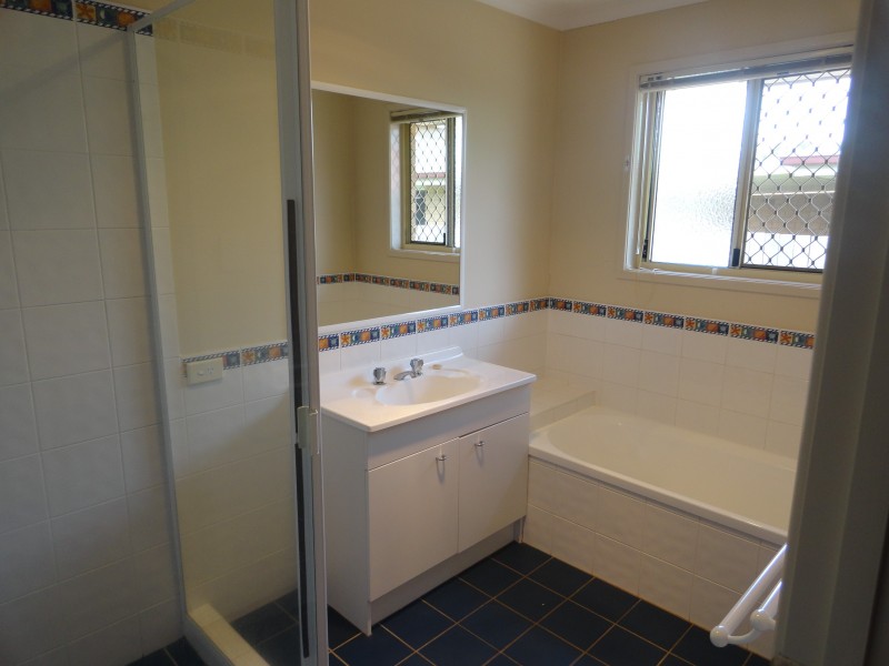 9 Todd Court, Kearneys Spring QLD 4350