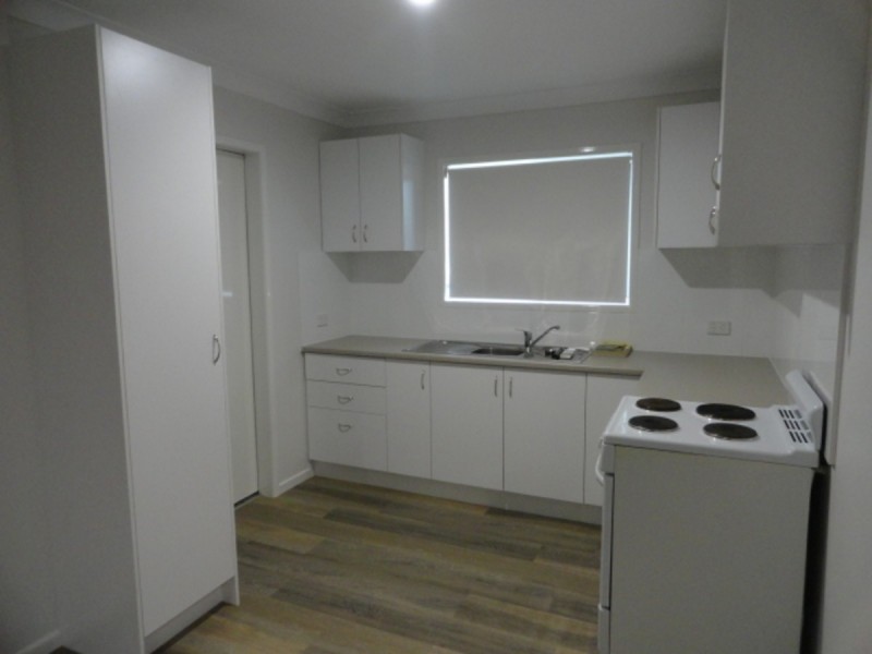 1/352B Bridge Street, Wilsonton QLD 4350