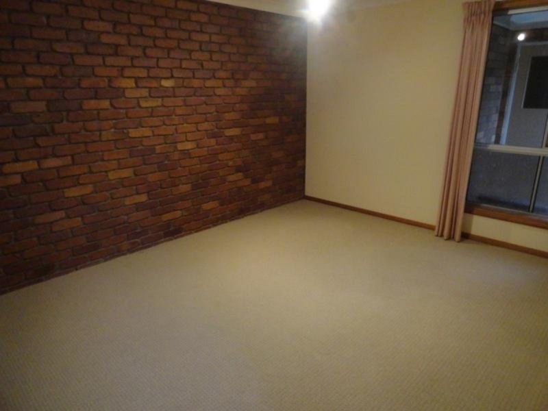 2/119 Rowbotham Street, Rangeville QLD 4350