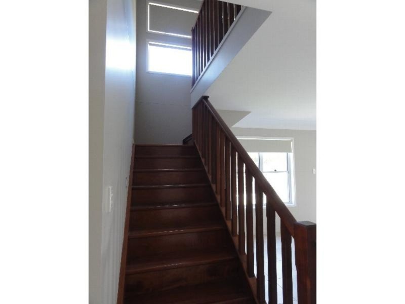 1/303 Stenner Street, Middle Ridge QLD 4350