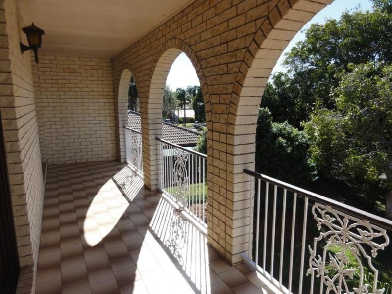 9 Marguerita Court, Centenary Heights QLD 4350