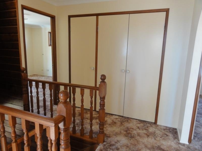 9 Marguerita Court, Centenary Heights QLD 4350