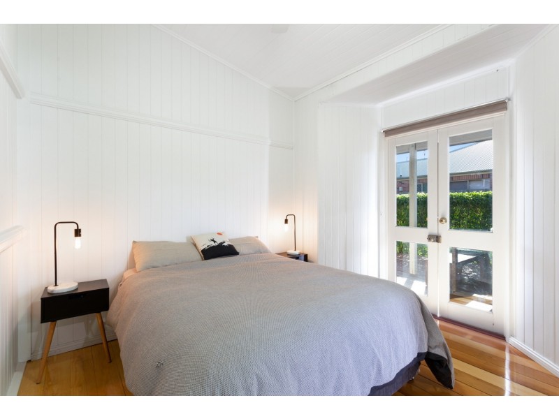 43 West Street, Newtown QLD 4350