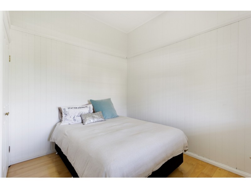 43 West Street, Newtown QLD 4350