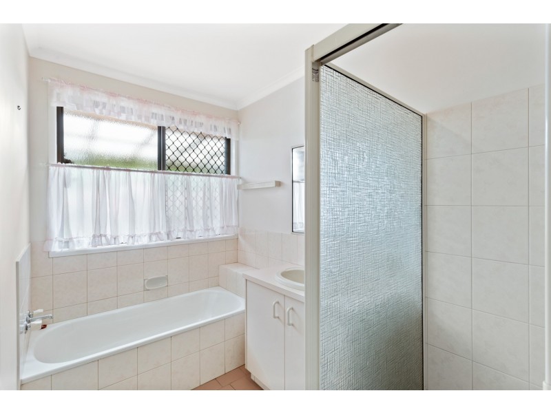 10 Gascony Street, Harristown QLD 4350