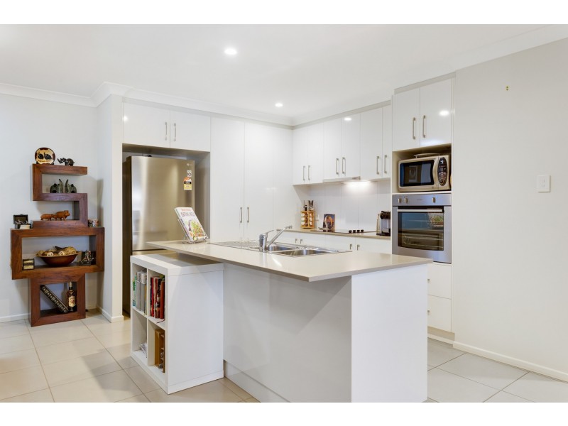 2/1 Dyson Drive, Darling Heights QLD 4350