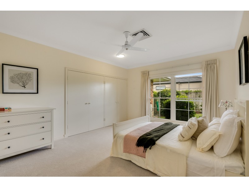 10 Golf Course Drive, Middle Ridge QLD 4350