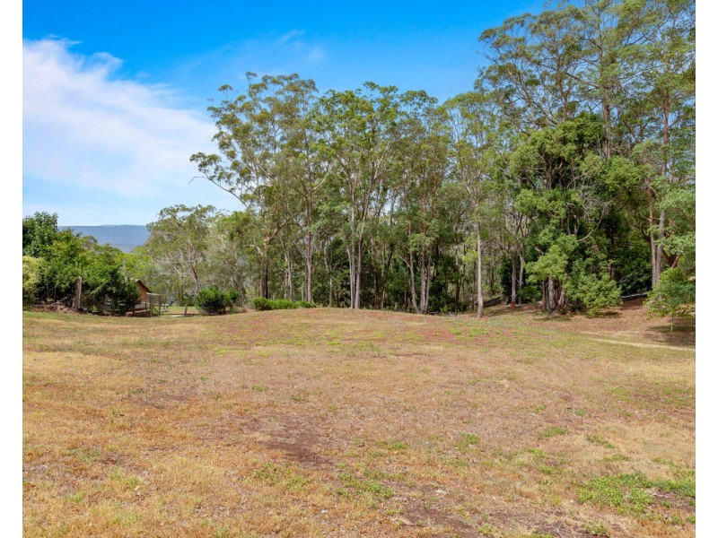 12 Wirra Wirra Street, Mount Lofty QLD 4350