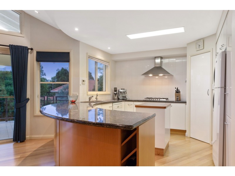 46 Windemere Terrace, Mount Lofty QLD 4350