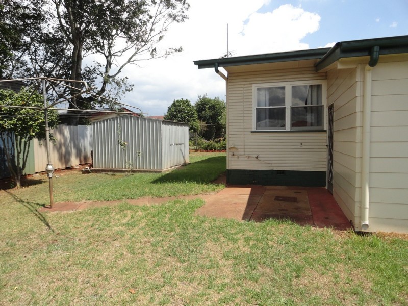 40 Holberton Street, Rockville QLD 4350