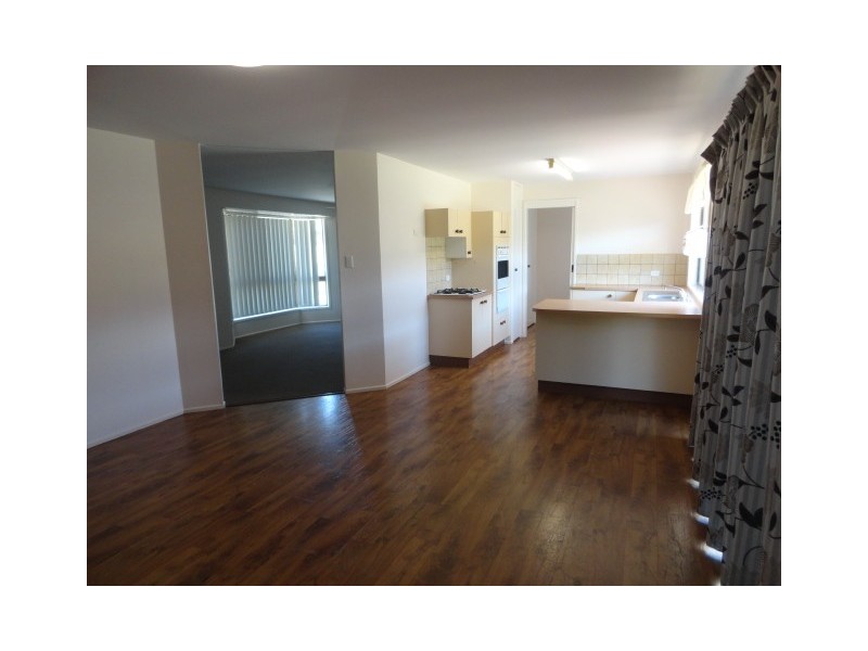 11 Montana Street, Wilsonton Heights QLD 4350