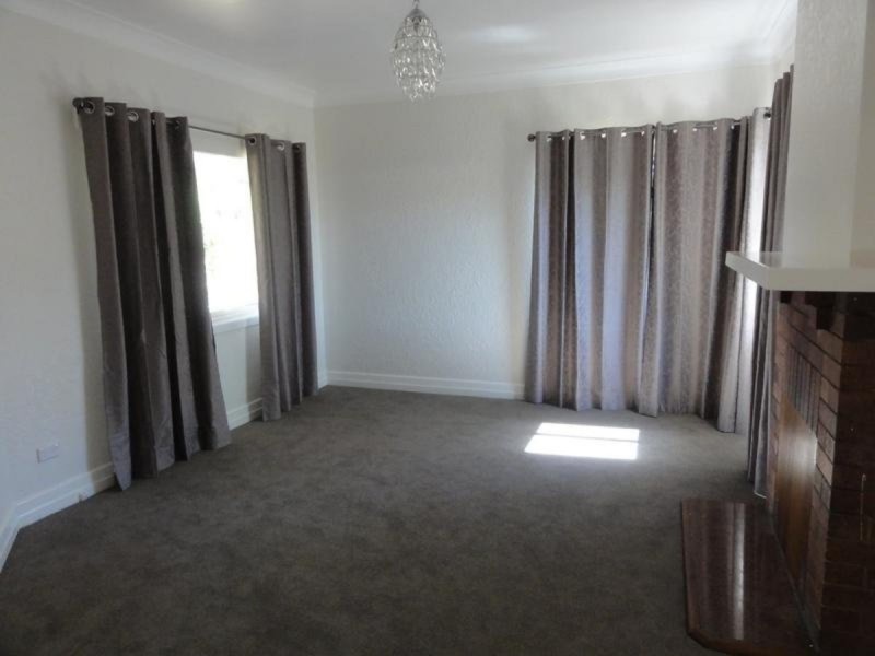16 Crown, Rangeville QLD 4350