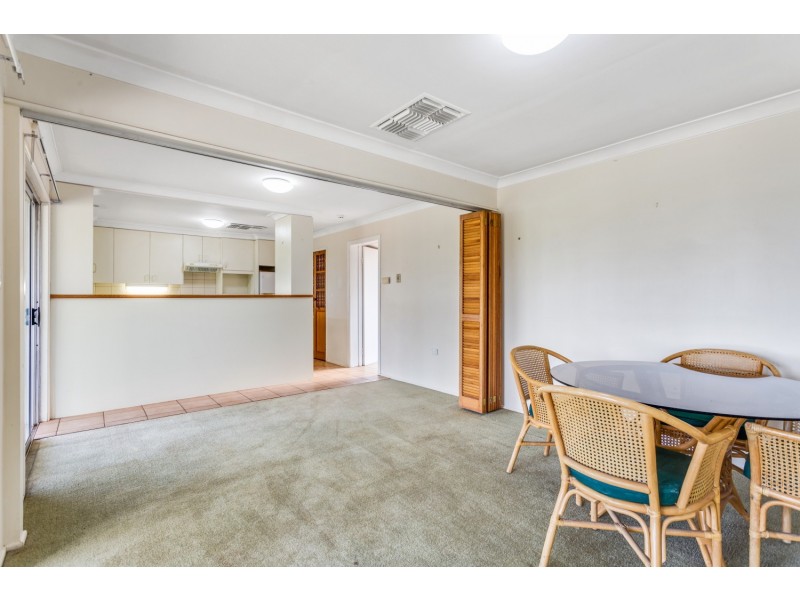 6 Large Street, Middle Ridge QLD 4350