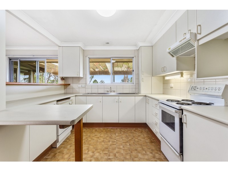 6 Large Street, Middle Ridge QLD 4350