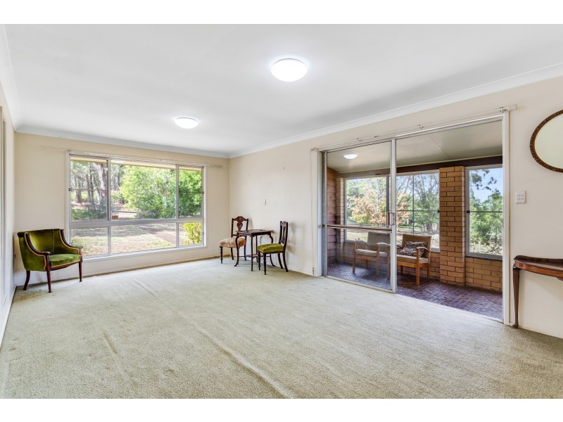 6 Large Street, Middle Ridge QLD 4350