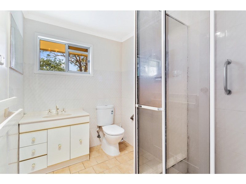 6 Large Street, Middle Ridge QLD 4350