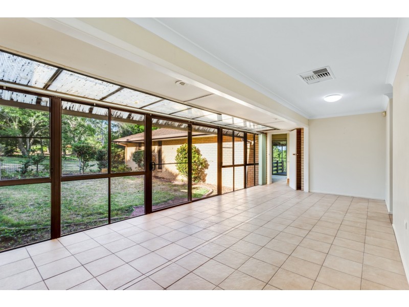 6 Large Street, Middle Ridge QLD 4350