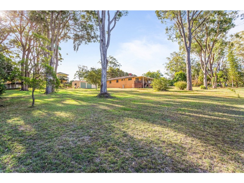 6 Large Street, Middle Ridge QLD 4350