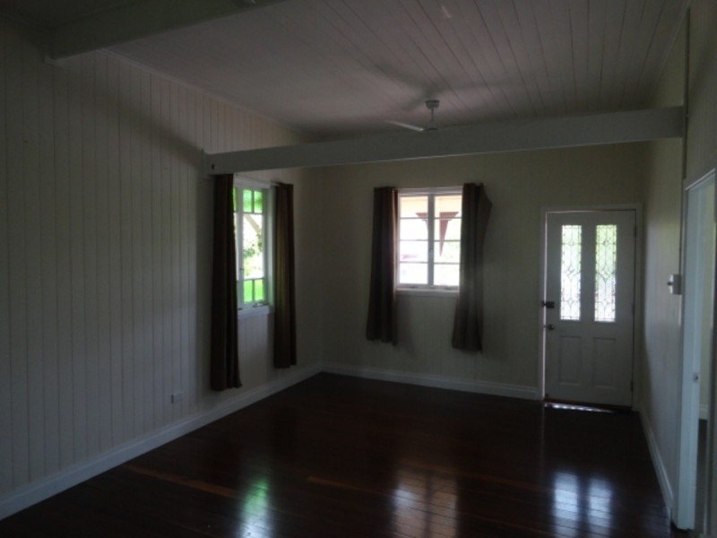 165 West Street, Newtown QLD 4350
