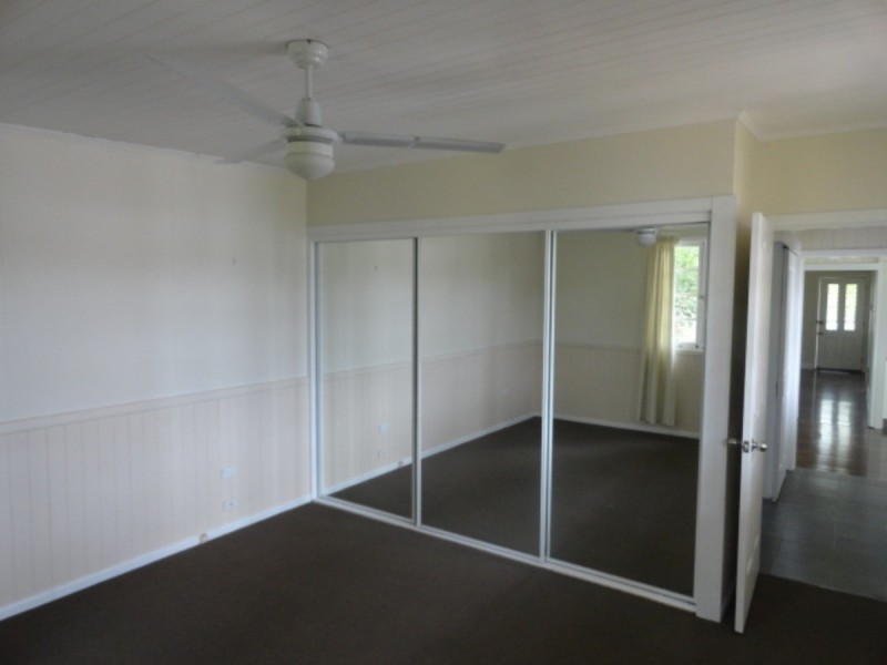 165 West Street, Newtown QLD 4350