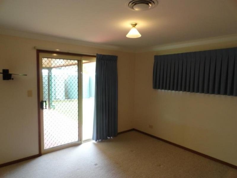 12 Poppy Court, Middle Ridge QLD 4350